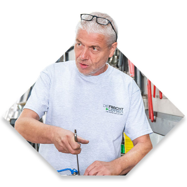 Wolfgang Wüst Fuhrpark Frachtlotsen Wolfgang Wüst Fuhrpark Frachtlotsen